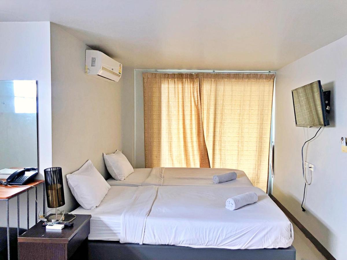 Assasa Huahin Hotel Exterior photo